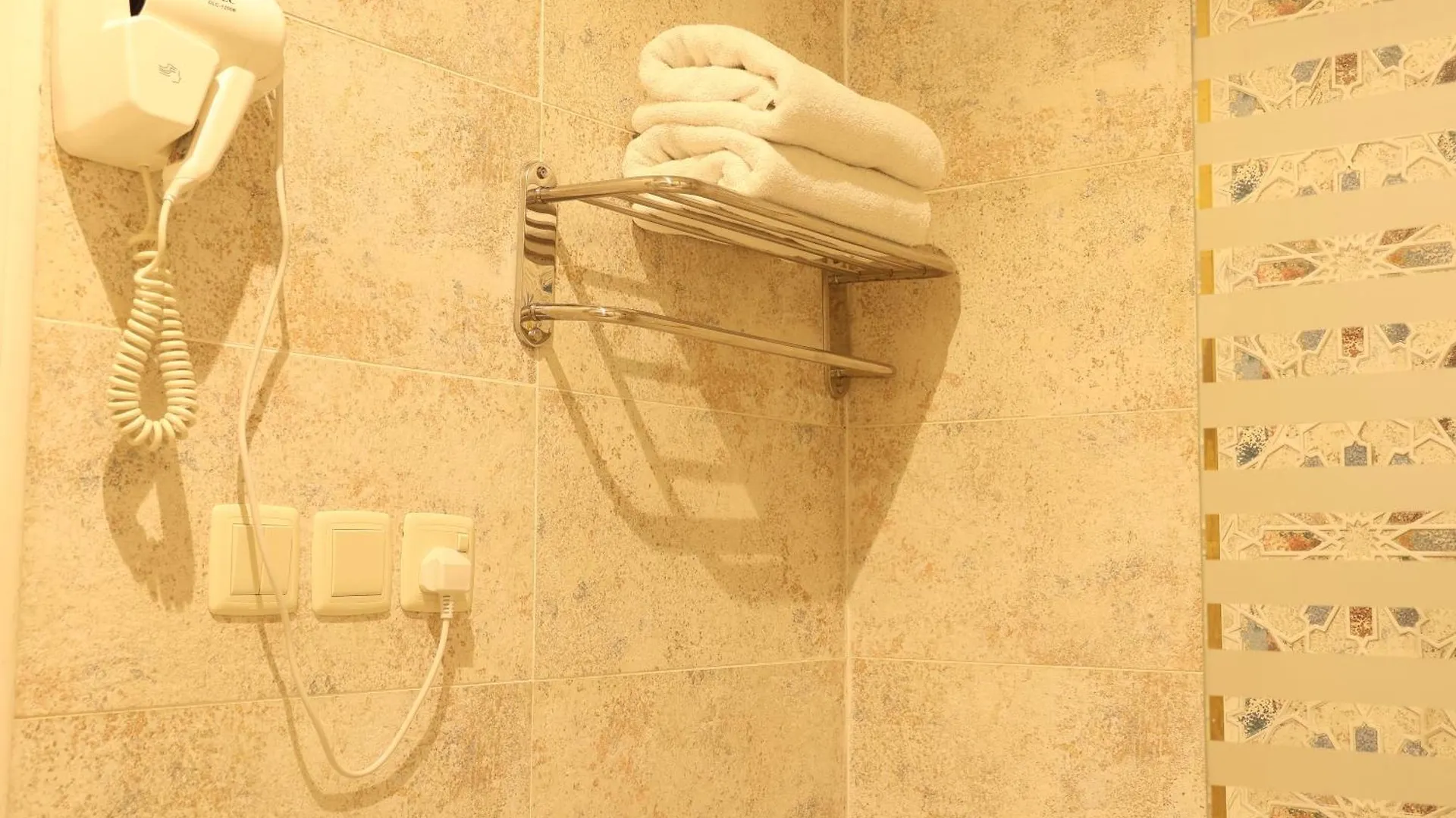 Areen Al Naeem Served Apartments Jeddah 3*,